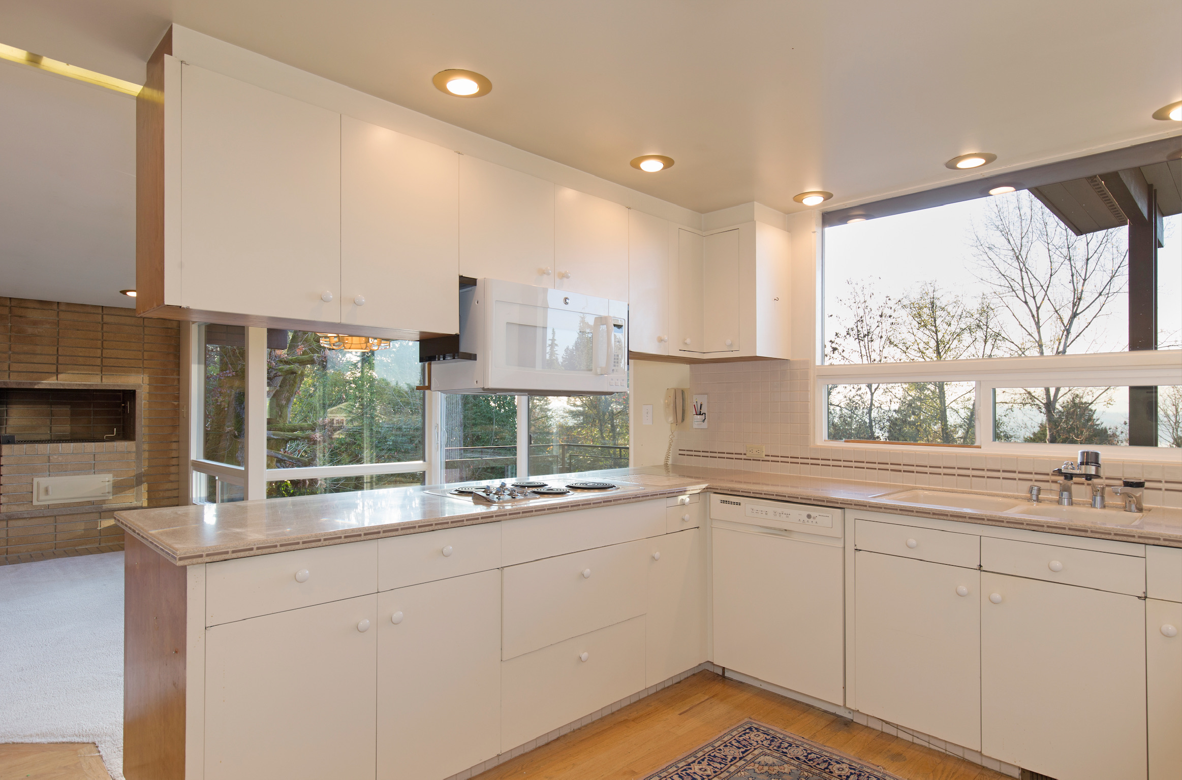 Kitchen Renovation Bellevue for Bellevue Kitchen Remodeling, focused on appliance fit