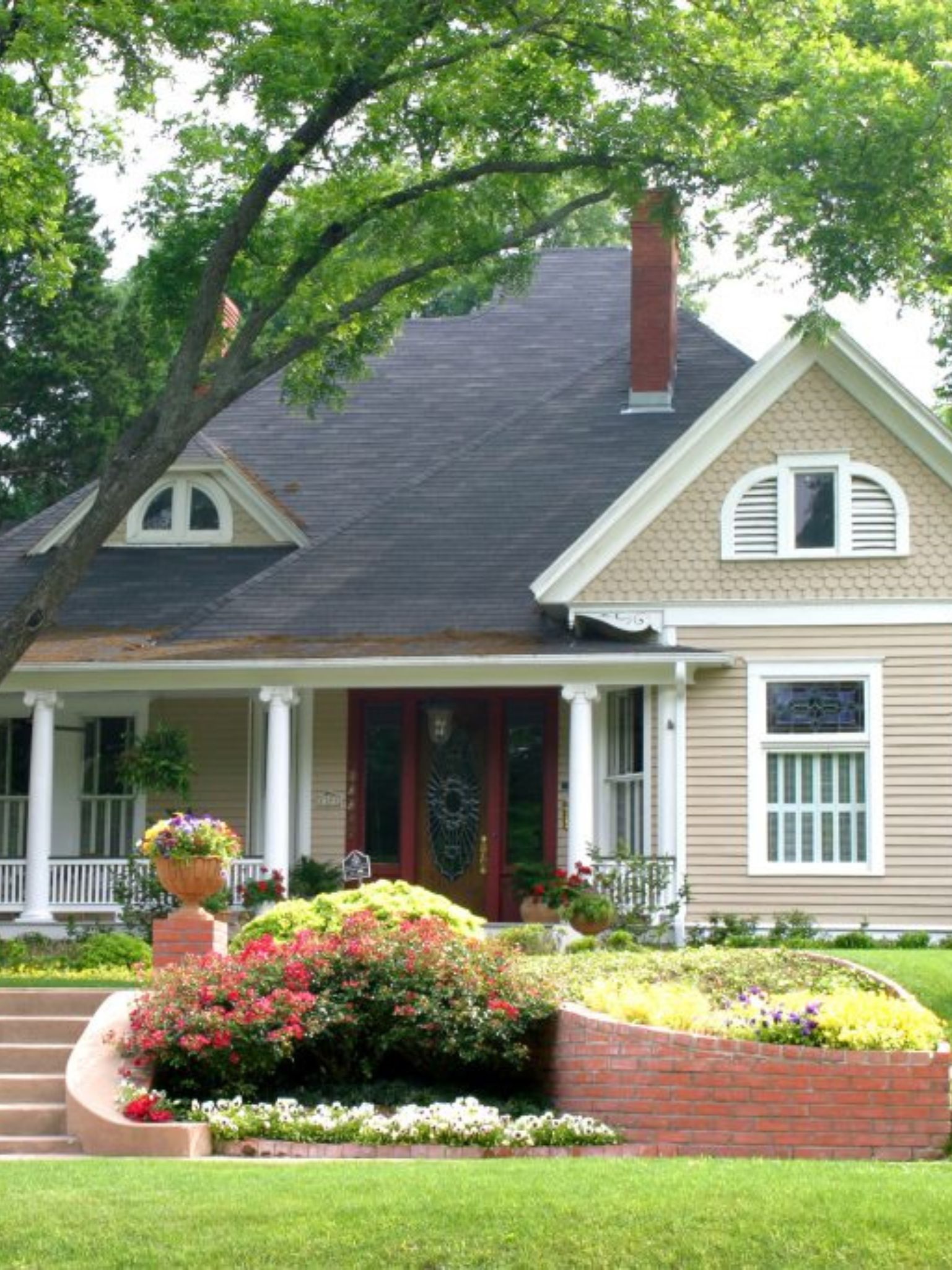 General Contractor Services Cost Seattle: Contractor Questions for material ordering, maintenance routines and inspection timing Exteriors Contractors Bellevue Seattle for Bellevue General Contracting, focused on construction oversight