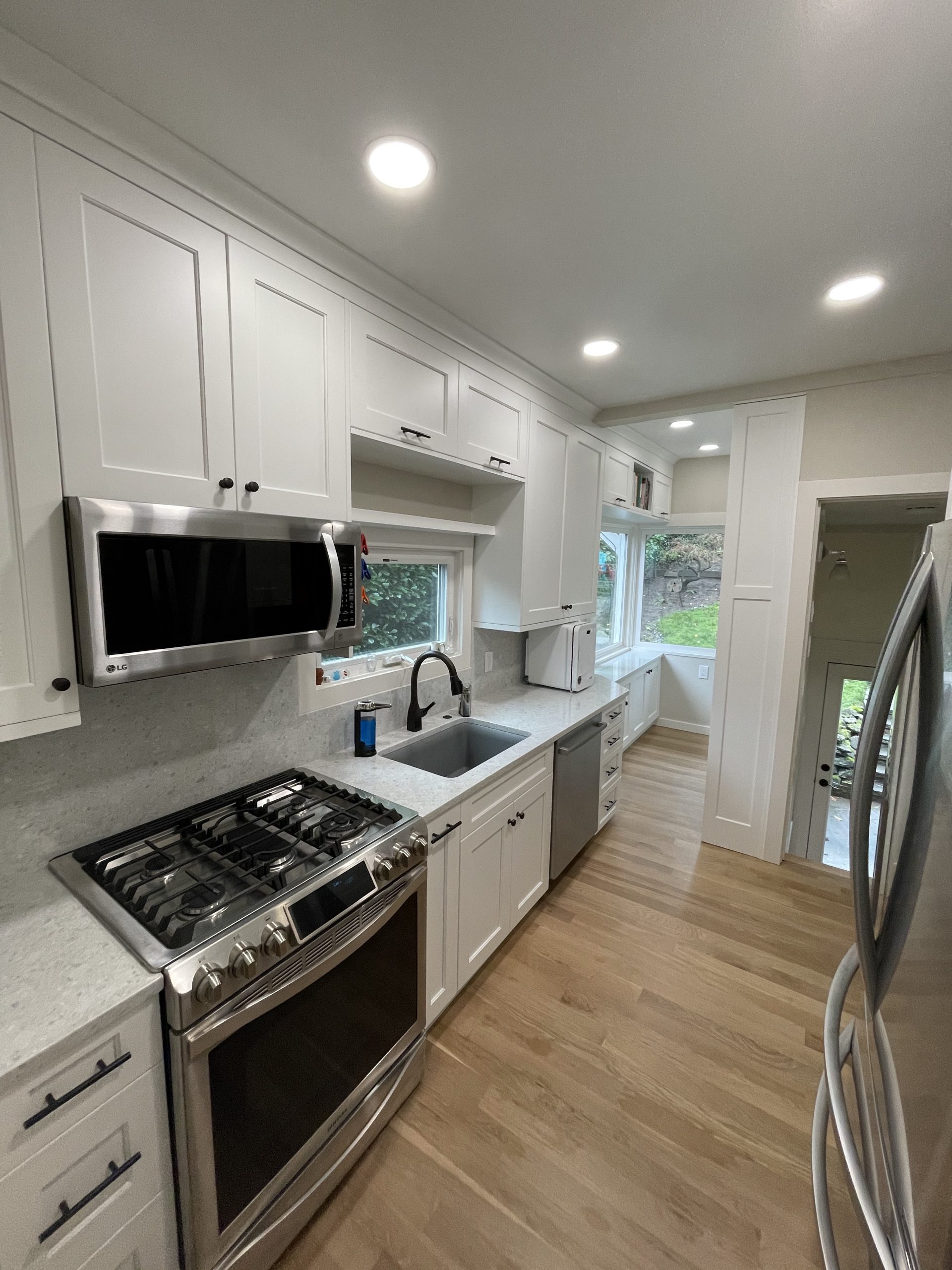 Kitchen Bellevue for Bellevue Kitchen Remodeling, focused on appliance, finished reference