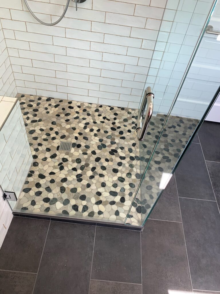 small-bathroom-remodeling-project-blcremodeling-bellevue-2